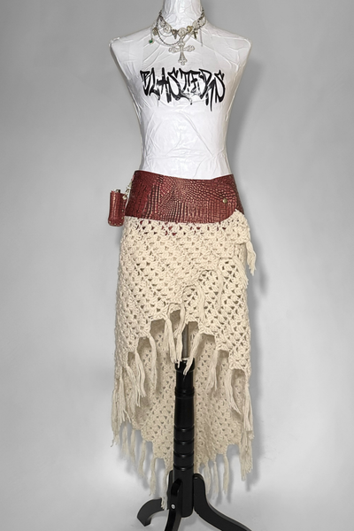 Load image into Gallery viewer, BELTED SKIRT — RED CROC / KNIT FRINGE