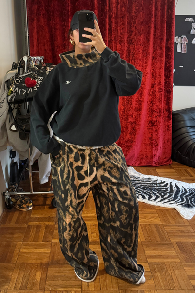 Load image into Gallery viewer, LEOPARD MOCKNECK #21