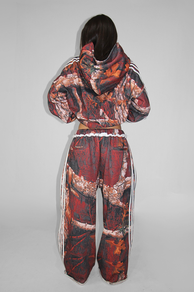 Load image into Gallery viewer, Fire Camo Sweats
