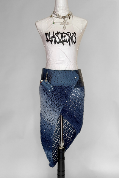 Load image into Gallery viewer, BELTED MINI — BLUE CROC / ALMAFI (MID)