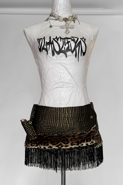 Load image into Gallery viewer, BELTED MINI — BLACK CROC / LEOPARD
