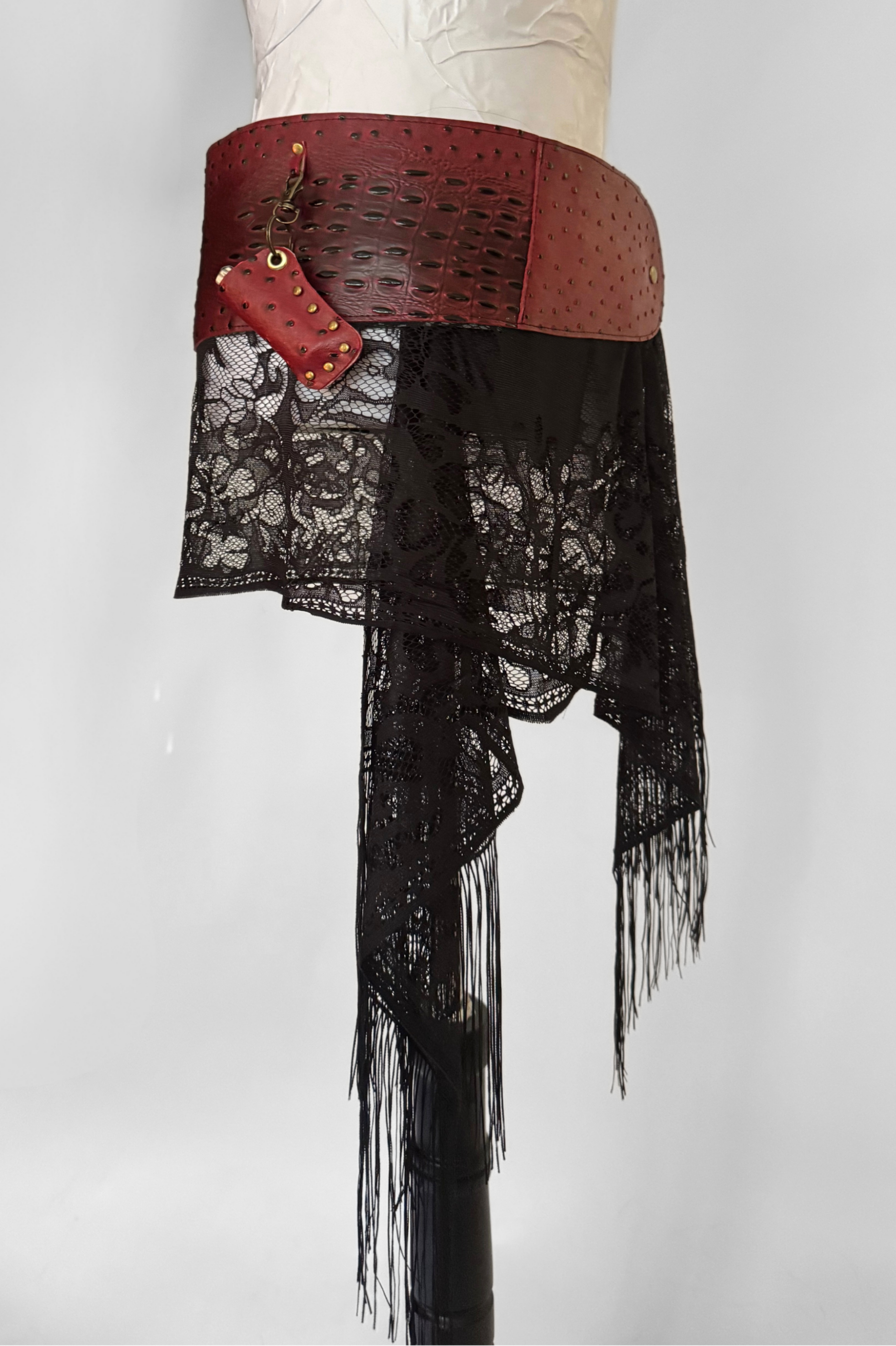 BELTED MINI — RED CROC / BLACK LACE
