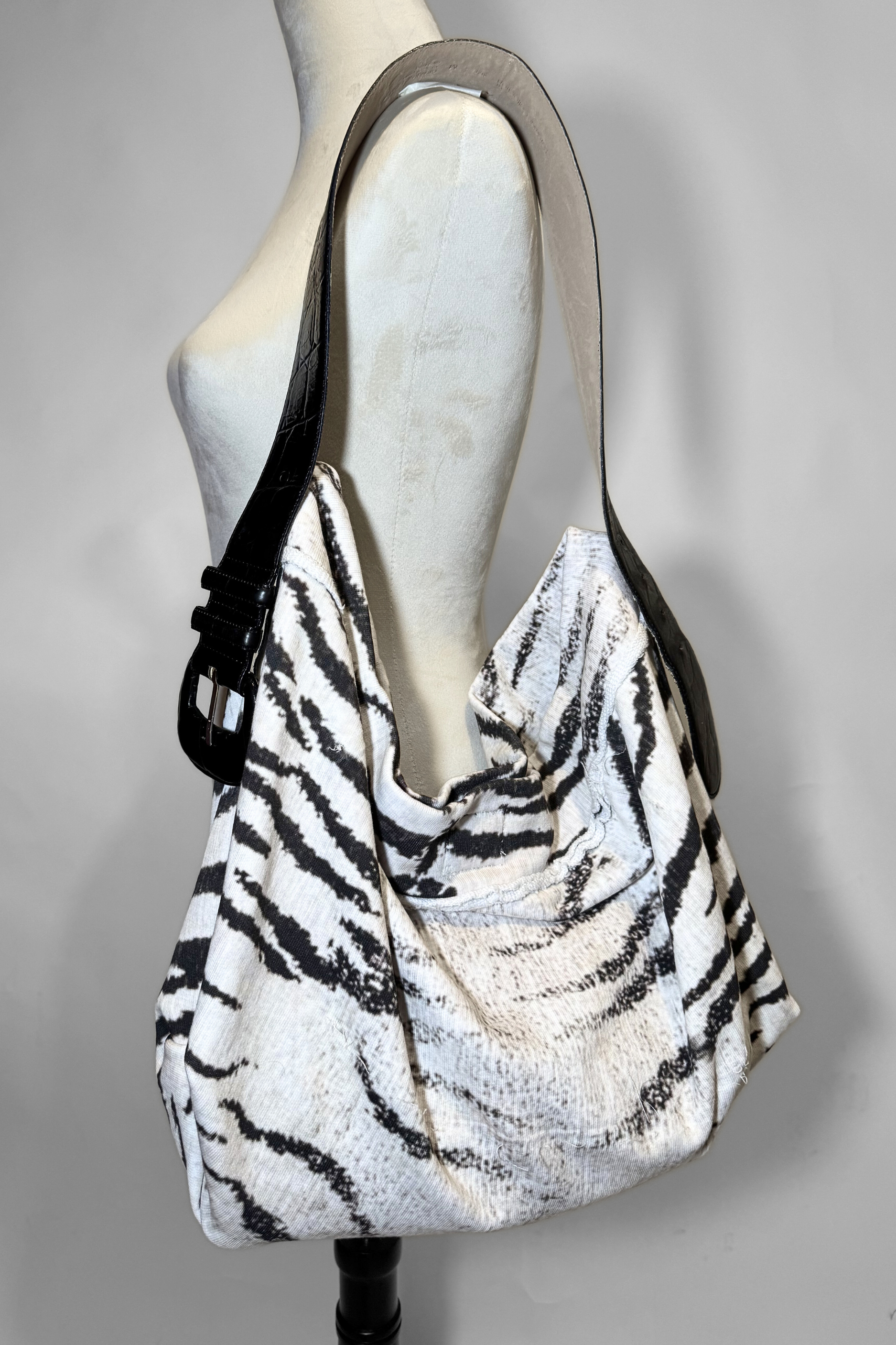 THE BELTED SLING- ZEBRA