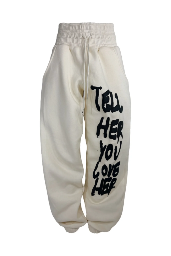 Sculpting Sweatpants in Cream