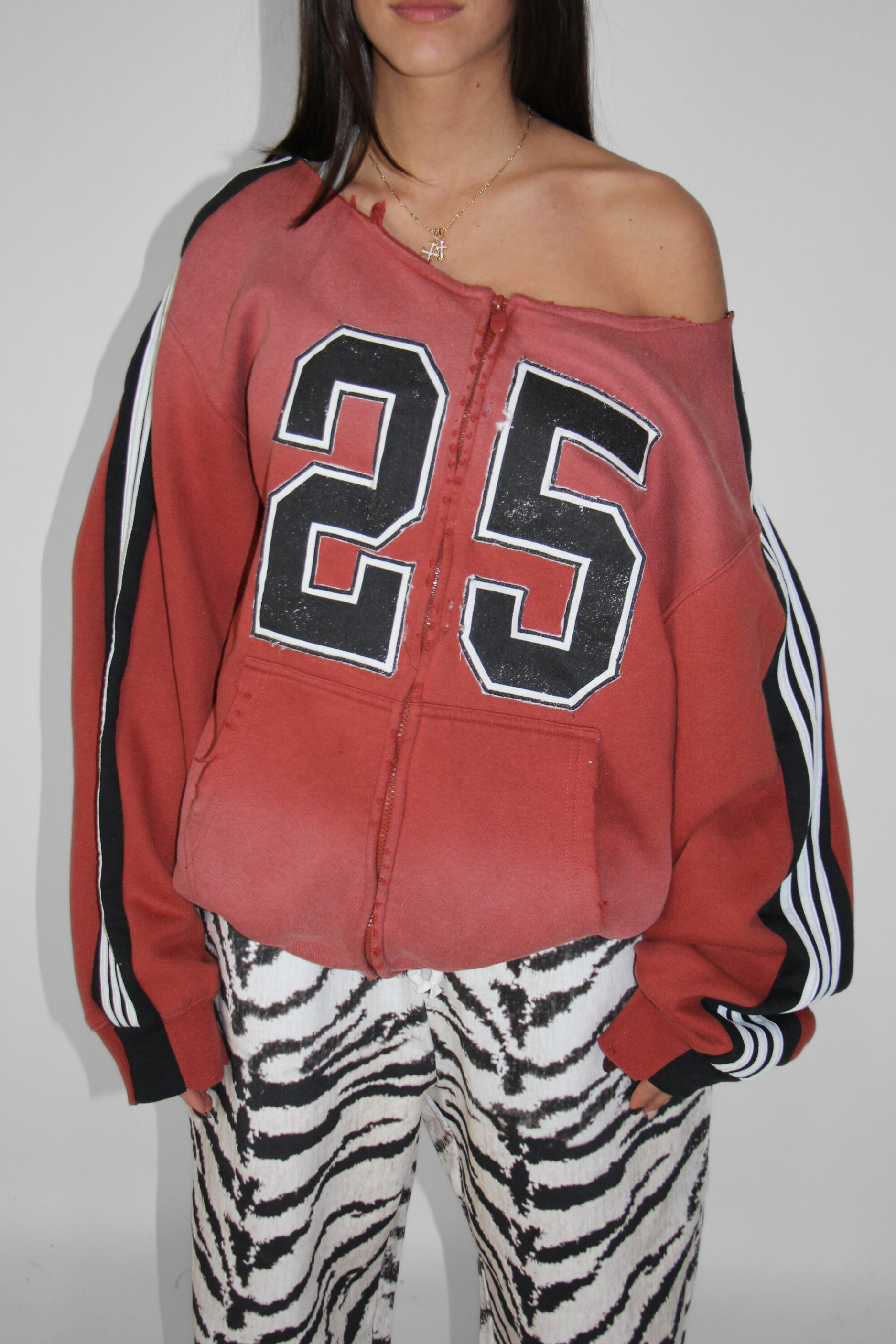 ZIP UP #25