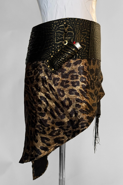 Load image into Gallery viewer, BELTED SKIRT — BLACK CROC / AFTER DARK
